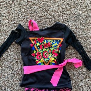 Girls 80’s girl Halloween costume.